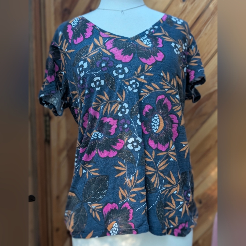 Floral V-Neck Cotton Tee